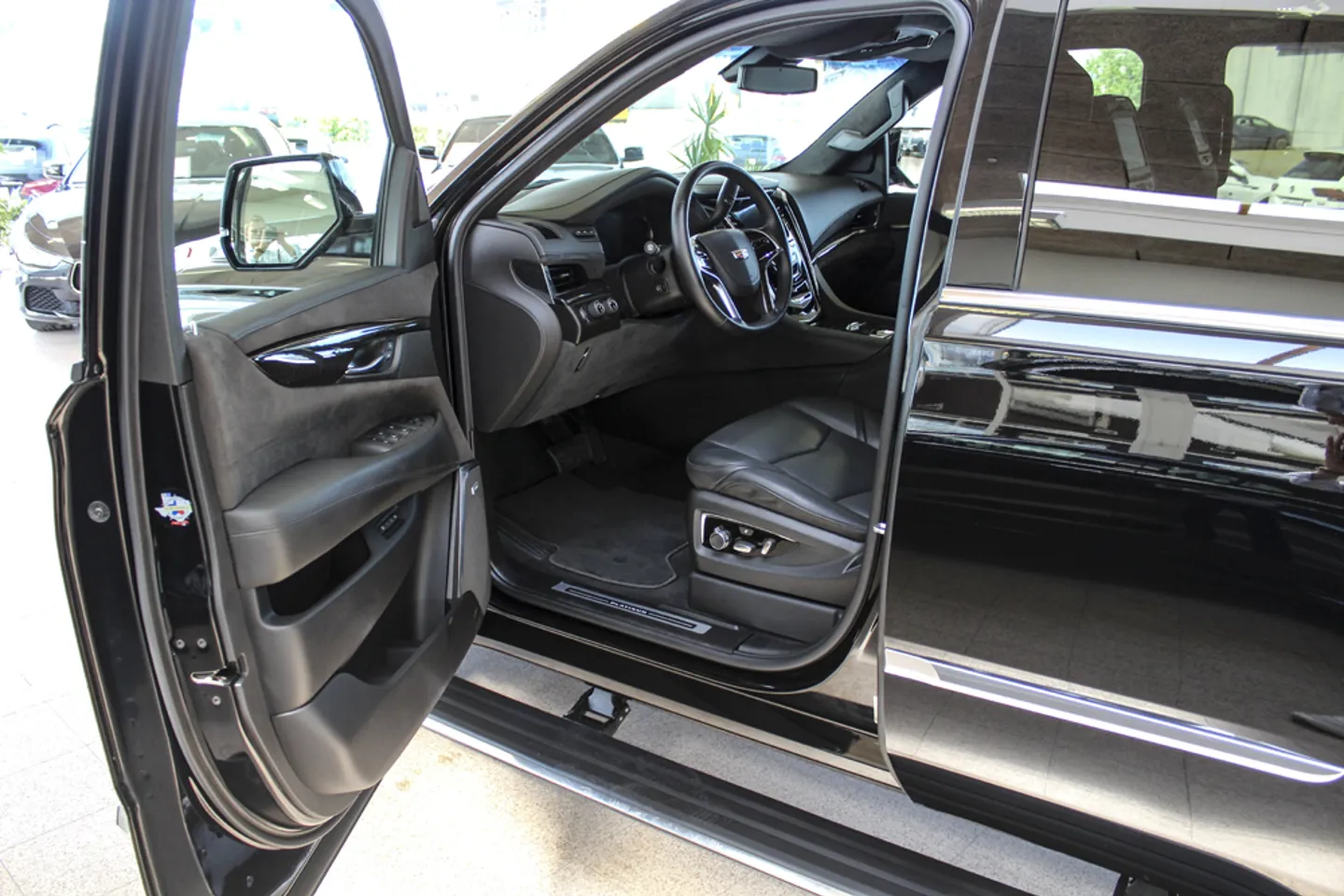2017 Cadillac Escalade 6 2L V8 Sidi Vvt Platinum 4