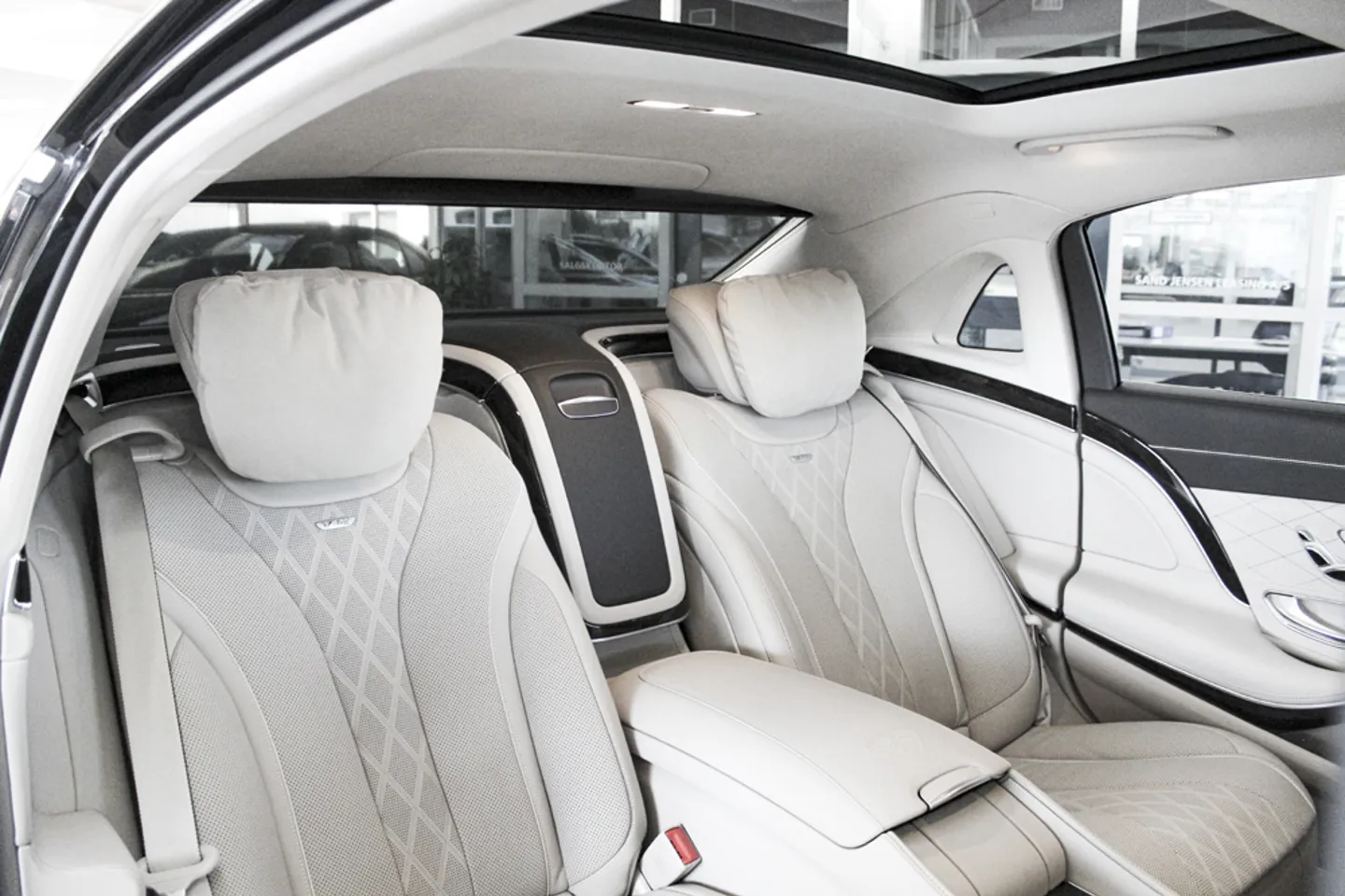 Mercedes Maybach S650 6 0 V12 4Matic 6