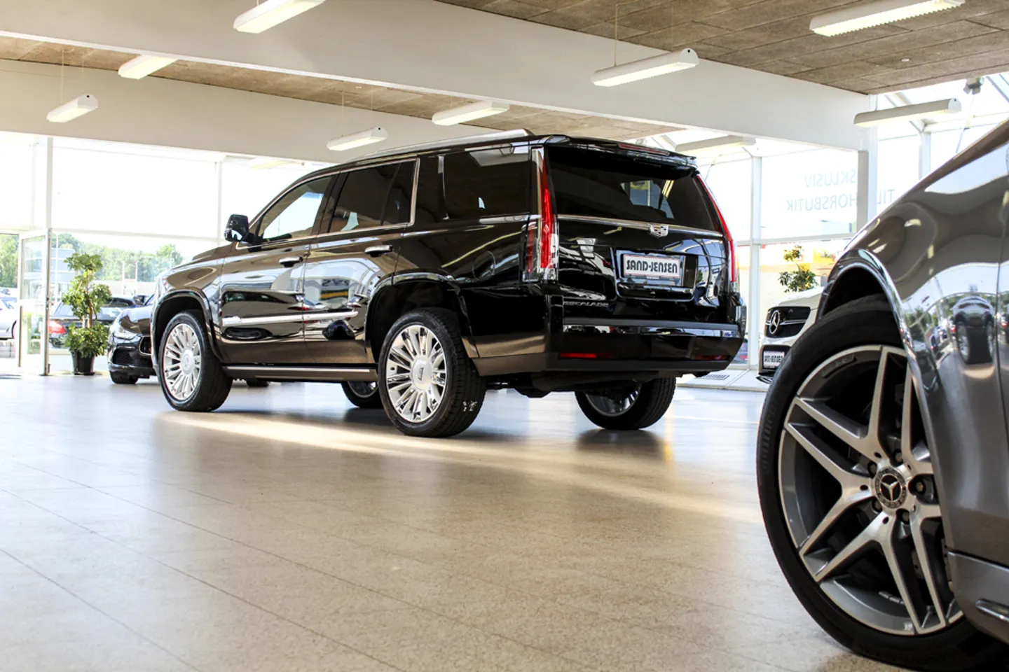 2017 Cadillac Escalade 6 2L V8 Sidi Vvt Platinum 3