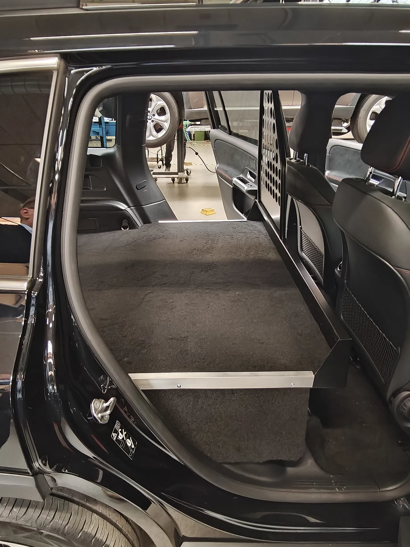 Mercedes EQB Van Ombygning (11)