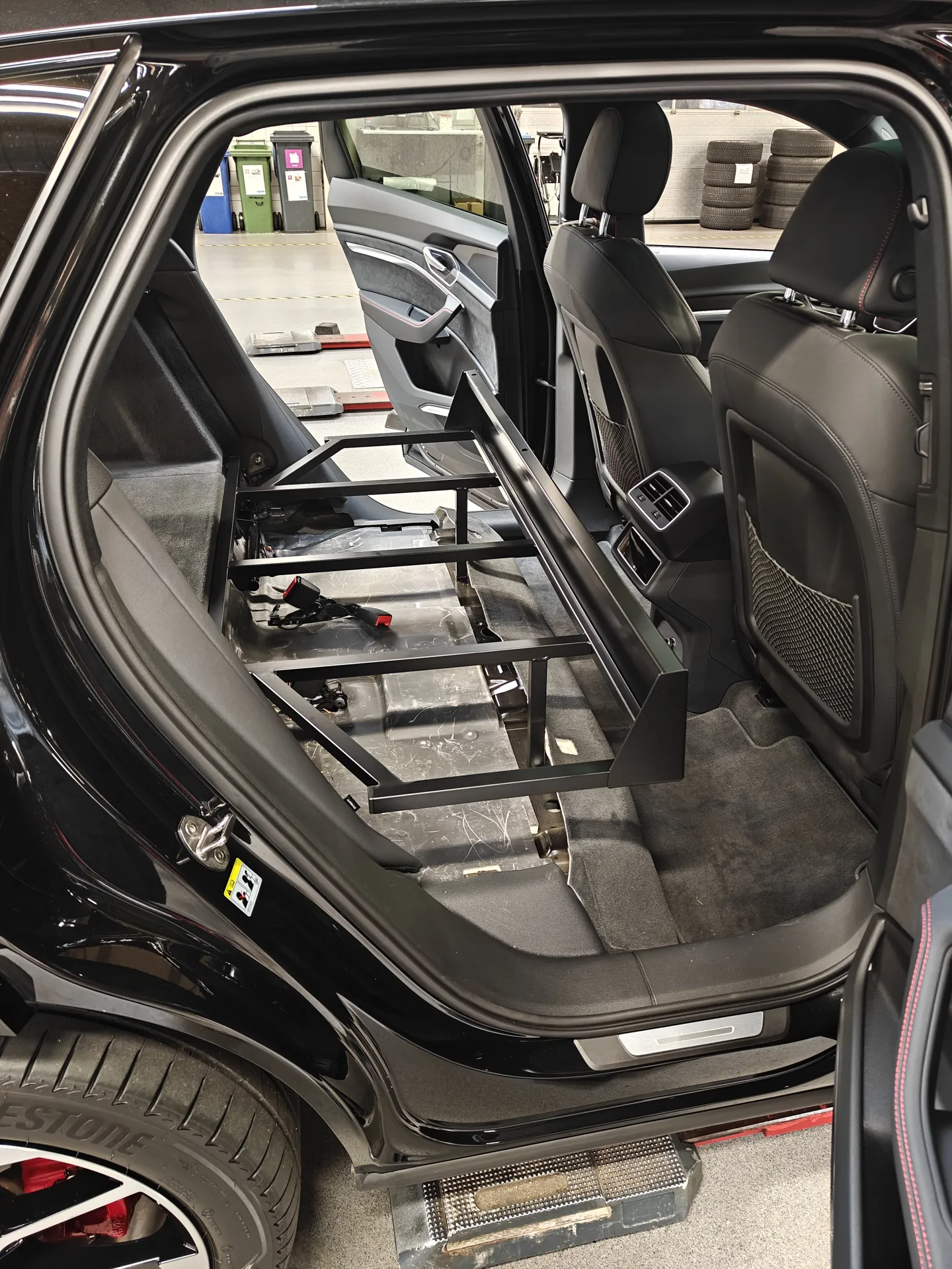 Audi Q8 E Tron Van Ombygning (6)