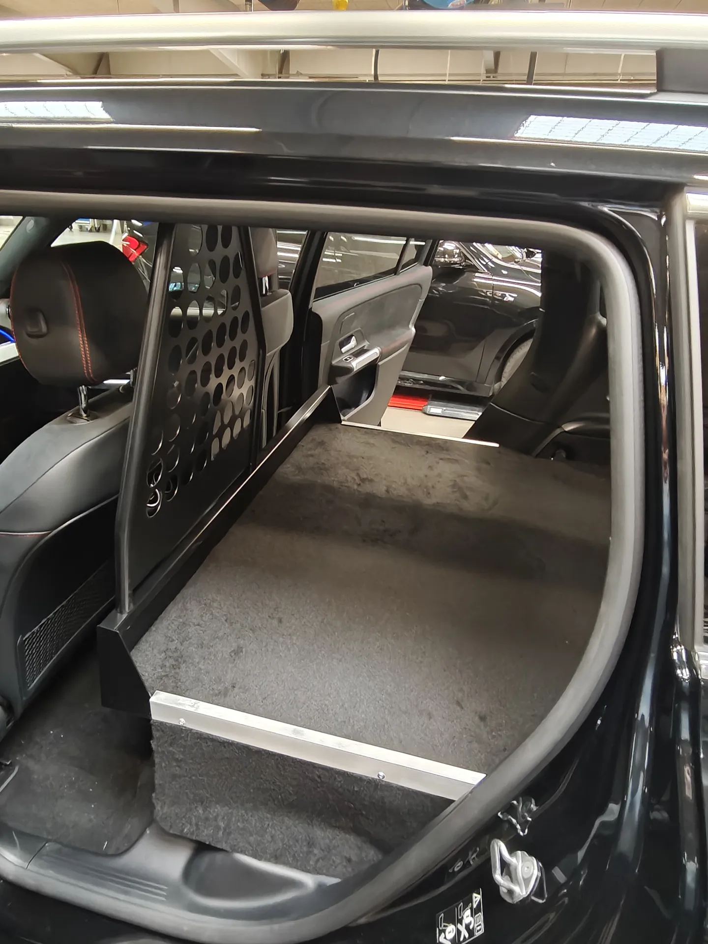 Mercedes EQB Van Ombygning (9)