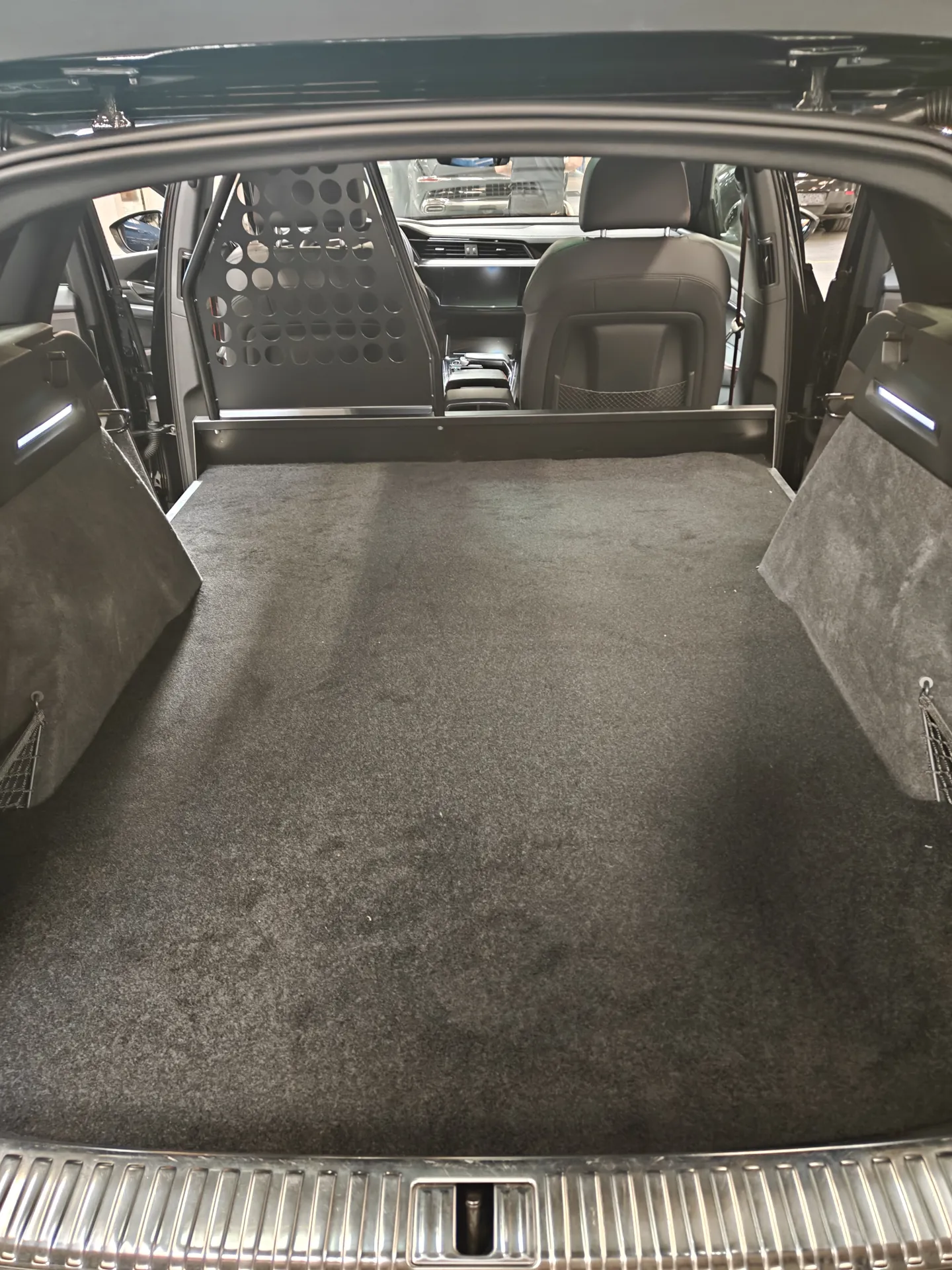 Audi Q8 E Tron Van Ombygning (8)