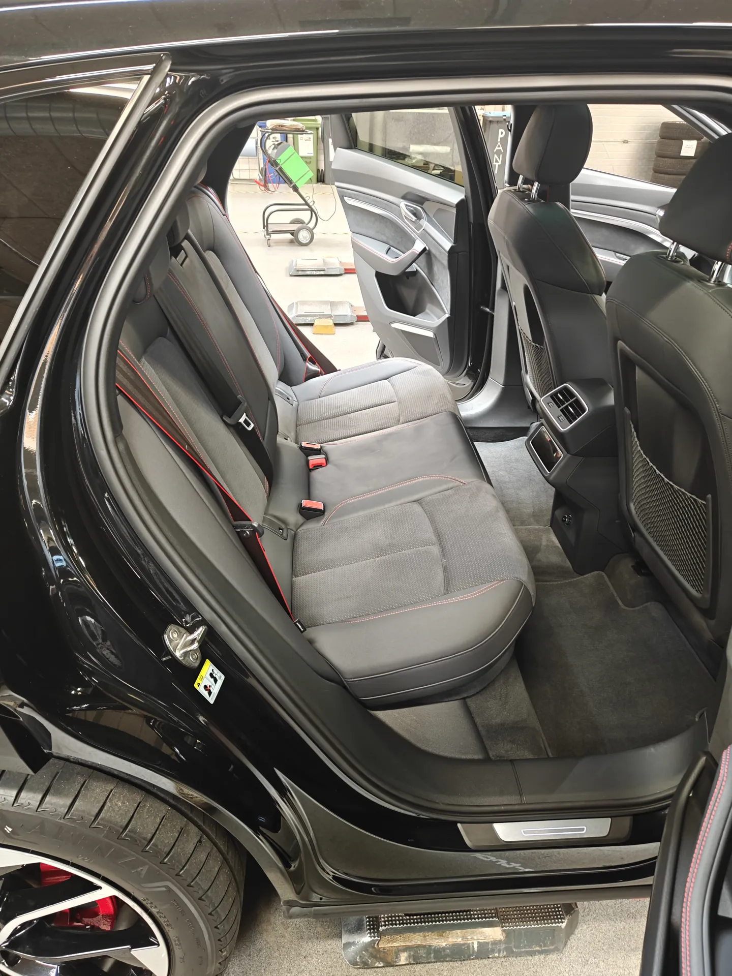 Audi Q8 E Tron Van Ombygning (3)